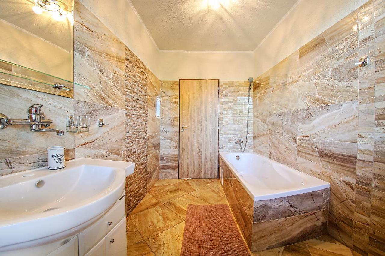 Villa Laura Liptovský Mikuláš Екстериор снимка